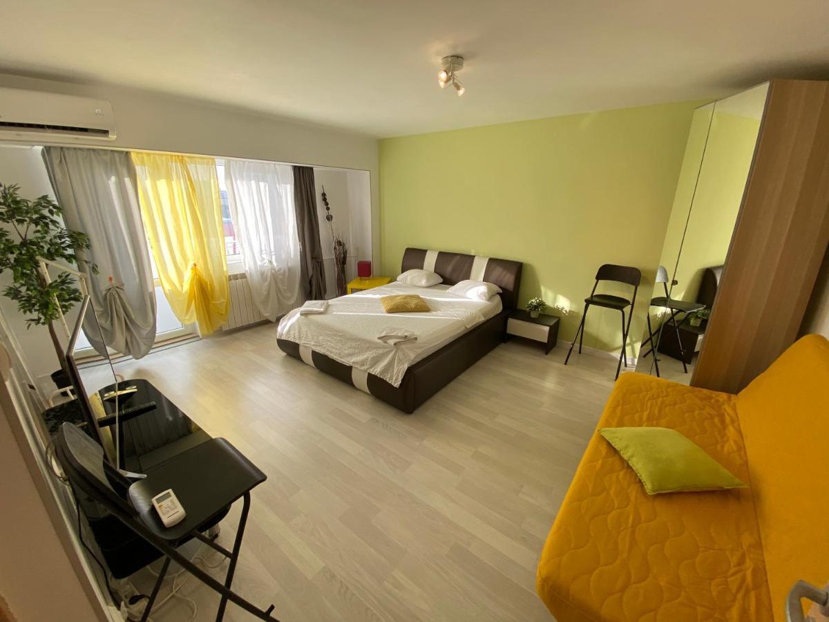 New Green Apartment Studio 1 Bucharest Luaran gambar