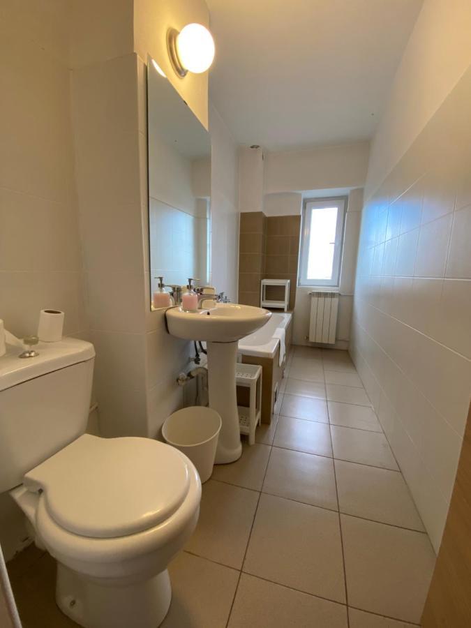 New Green Apartment Studio 1 Bucharest Luaran gambar