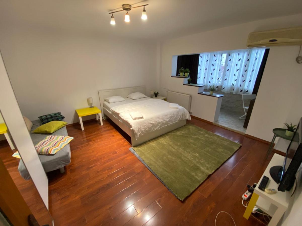 New Green Apartment Studio 1 Bucharest Luaran gambar