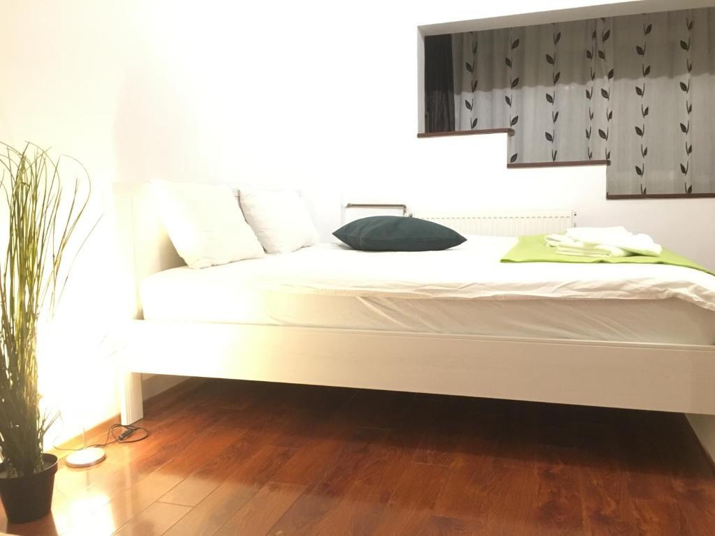 New Green Apartment Studio 1 Bucharest Luaran gambar