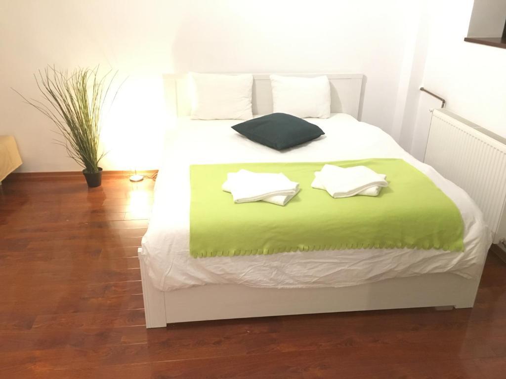 New Green Apartment Studio 1 Bucharest Luaran gambar